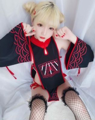 闪婚老公捧我当歌星免费观看