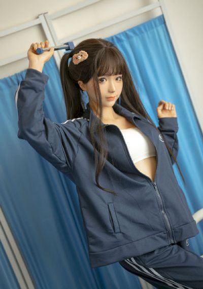 女生肌肌