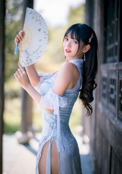 和黑帮老大在一起的365天