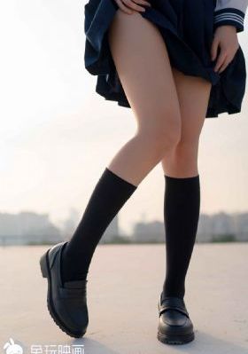 女搜查官紧身皮衣调教