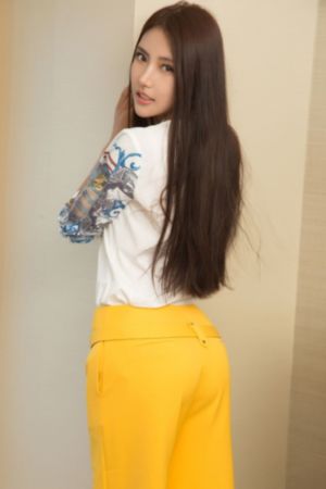 蜜桃臀工地嫂