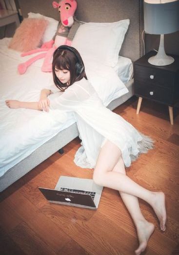 美脚パンスト女教师在线