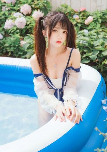 理伦片漂亮的女教师