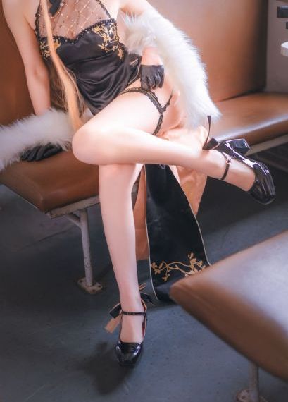 老师的丰满大乳奶