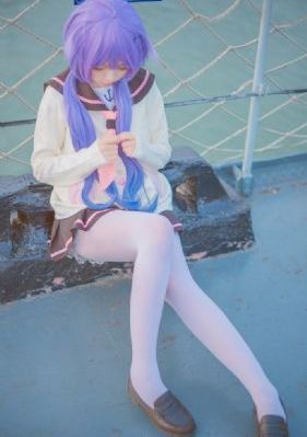 年轻的女邻居